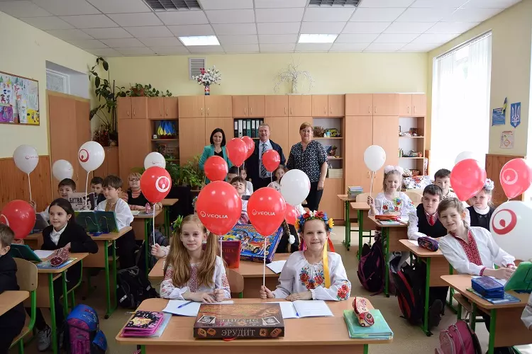 Нагородження школа 166